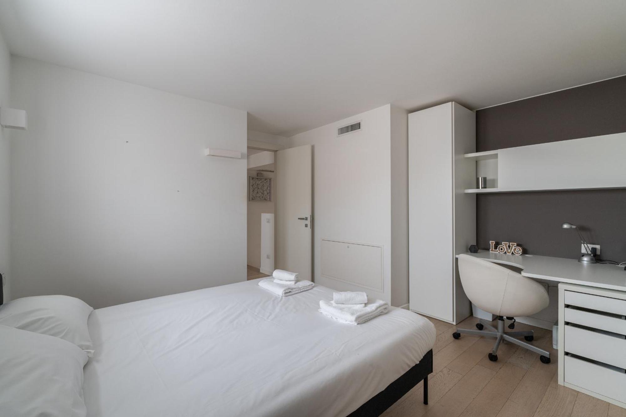 Parmenide Appartement